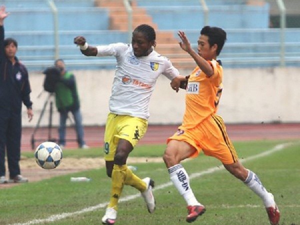 Trận đấu rất được quan tâm ở vòng 6 là cuộc ‘huynh đệ tương tàn’ giữa hai đội bóng có chung một ông bầu là SHB Đà Nẵng và Hà Nội T&T.